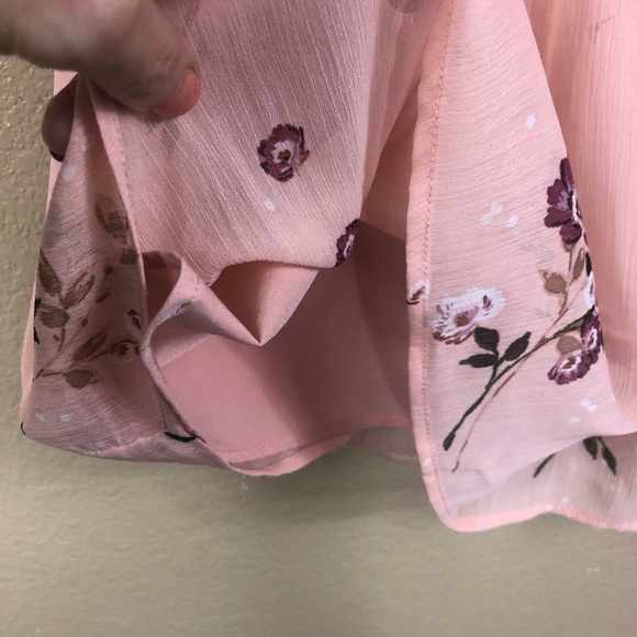 Torrid peach floral chiffon ruffle trim tank top. - Picture 10 of 11